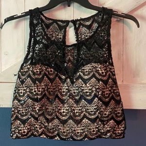 Very pretty cropped dress shirt